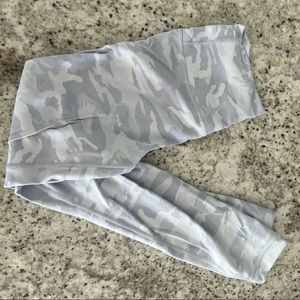 COPY - CAMO LULULEMON LEGGINGS